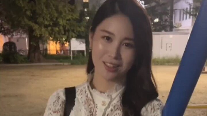 คุณป้าชาวญี่ปุ่นคนนี้ ดันบอกว่าชอบฉัน ฉันควรทำยังไงดี?