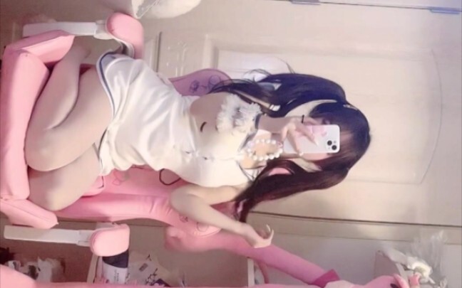 ช่างเถอะ ฉันมีกลิ่นตุๆ แกคงทนไม่ไหวหรอก งั้นฉันไม่ไปแล้วกัน～