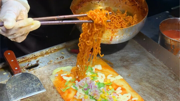 Immersive Cheese Turkey Noodle Grilled Cold Noodles