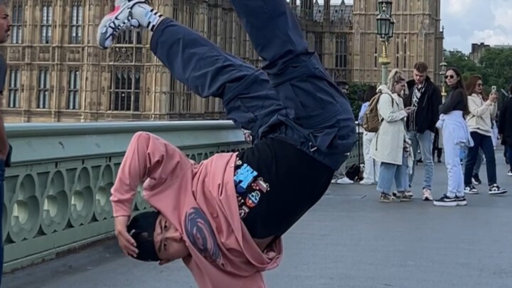 Travel with Dance: Cool Street Dance Outdoors in London