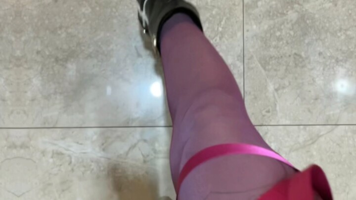 Black stockings, white stockings—none compare to Mom’s red ones.