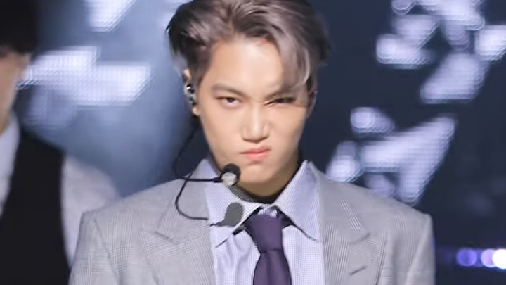 [Subtitel bahasa Mandarin] Terlalu menjijikkan untuk menari seperti ini dengan setelan jas, KAI - Mm