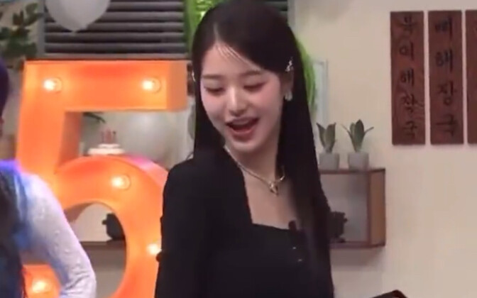 Zhang Yuanying dances catwalk kiyo!