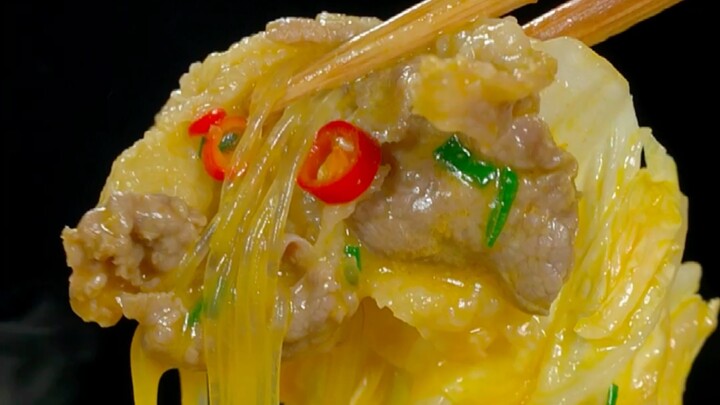 这样做的大白菜炖肥牛真的太下饭了，你也赶紧试试吧。