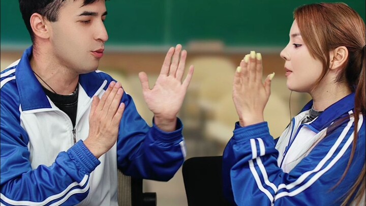 أنا، ملك التخمين الموسيقي، عُدتُ أخيرًا!