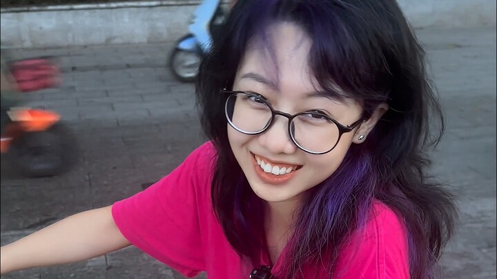 男孩子在路上发现异味一定要加快脚步