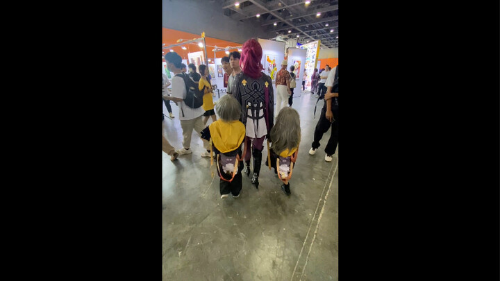 When I took my biological son and daughter to the exhibition