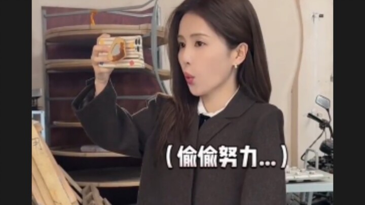 Bai Mengyan finally learned to whistle!