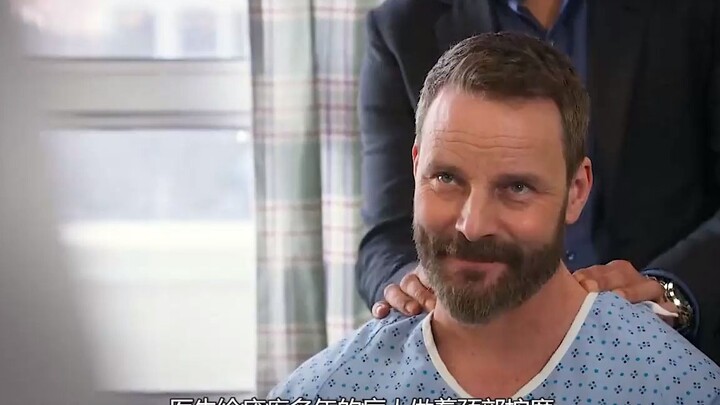 Seorang pria mengalami kelumpuhan pada area bawah tubuh akibat kecelakaan mobil selama sepuluh tahun