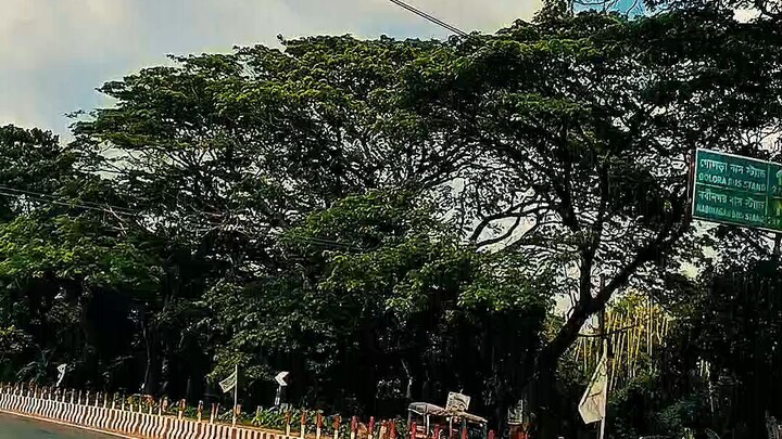 এই শহর আমায় ত্যাগ করতে পারে কিন্তু আমি তোমায় ত্যাগ করিনি।