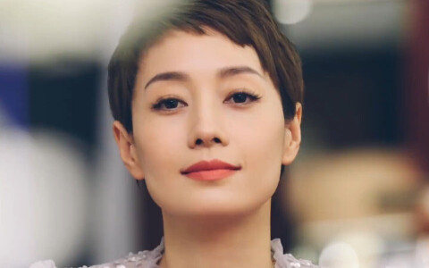 Mã Y Lý: Tôi không tin rằng một người phụ nữ sự nghiệp xuất sắc và một người mẹ chu toàn có thể cùng