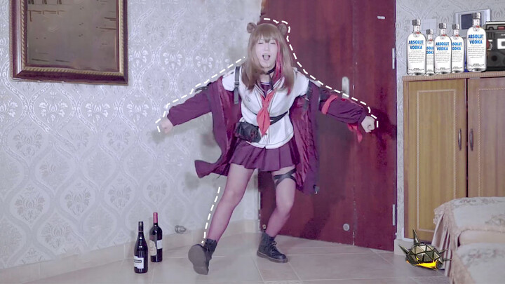 Dance cover Сука блядь (Rekaman Perang Berharga Ursus)