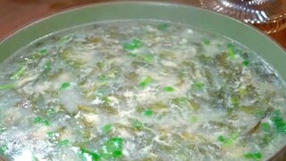 ซุปสาหร่ายกับไข่ ดูเหมือนจะเรียบง่ายแต่กลับซ่อนความลึกลับไว้! จับวิธีนี้ให้ได้ ซุปสาหร่ายกับไข่ของคุ