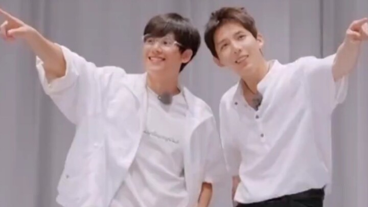 Wang Anyu and Hu Xianxu: The useless tacit understanding has increased again, look at how funny the 