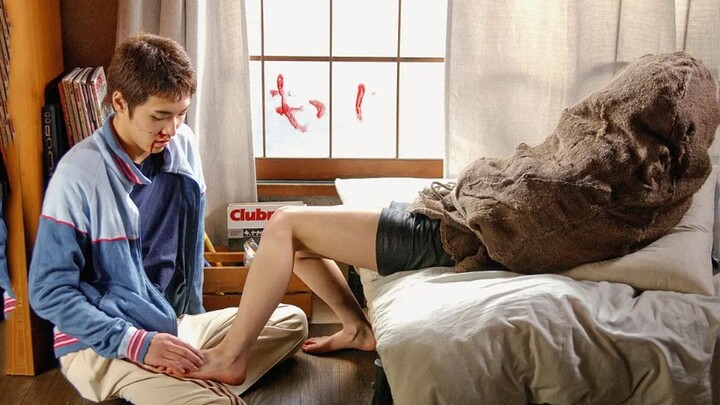 Women with sexy legs often don’t realize their upper body is a total mess.