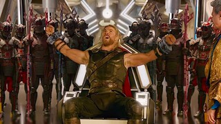 Màn tự giới thiệu của nhóm Avengers, Thor thật buồn cười!