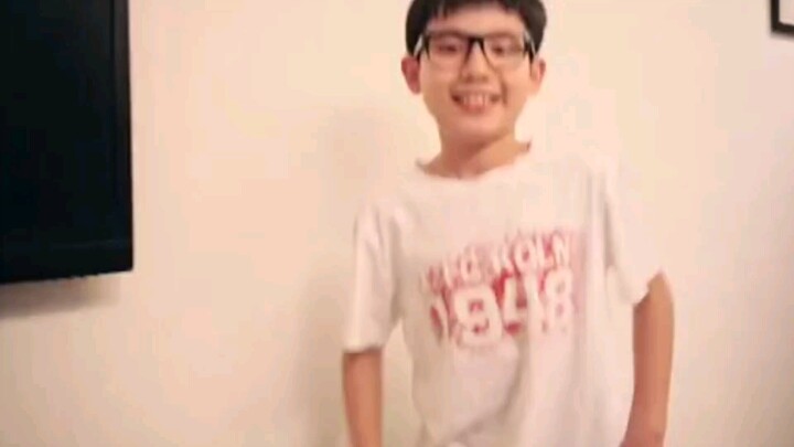 Hu Xianxu: Master of Singing and Dancing!