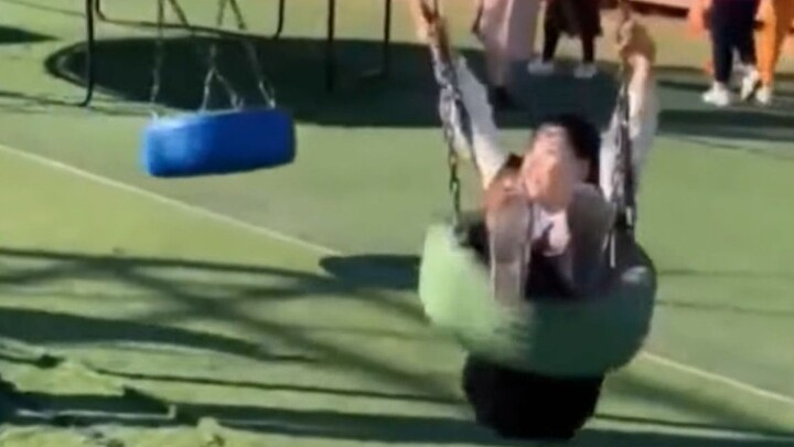 【พฤติกรรมพิลึกของมนุษย์】 069 พัดลมดูดอากาศอกหัก