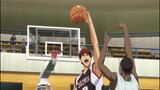 Kagami amazes a 2 meter tall player with his basketball skills || Kuroko SS1