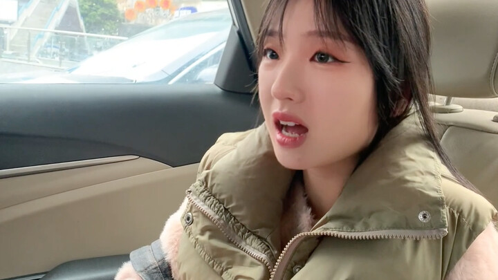 อันที่จริงฉันยังไม่ค่อยเข้าใจความสัมพันธ์ระหว่างมือกับตะเกียบเท่าไหร่ อ่ะเฮ้ แต่คุณครูคนขับรถที่กุ้ย