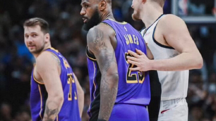 “Daging Babi Lapis Tumis Cepat – Lakers vs Nuggets”