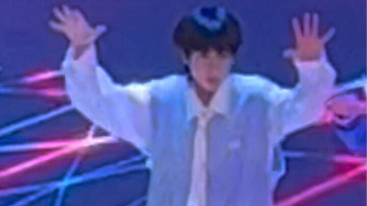 Zhang Guiyuan's school anniversary rehearsal on October 15: popping dance to Fingazz's "5+5"