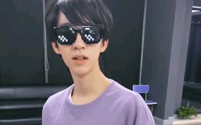 [He Junlin] [Xinbaodao] Brothers born in 2000 raided Xinbaodao, teammates reacted differently