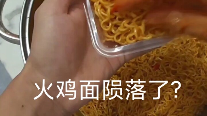 Hari ini tetap mi kalkun!