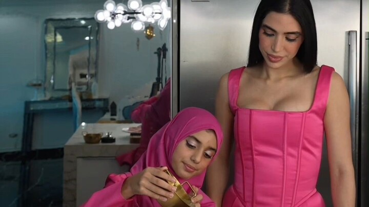 Con gái lớn của tôi đã 10 tuổi, đây là tháng Ramadan đầu tiên của cháu.