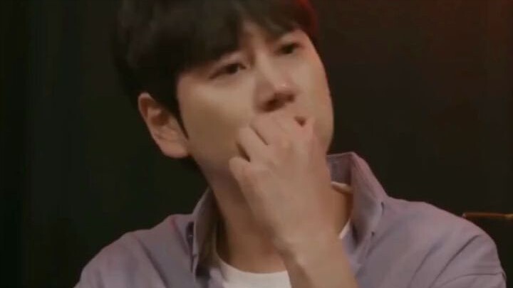 Kyuhyun không cho phép SM bỏ lỡ bất kỳ mỹ nhân nào, chẳng lẽ ngay cả ngày tổ chức tuyển chọn cũng ph