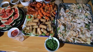 Tất niên xóm nhỏ với nhiều món ăn ngon