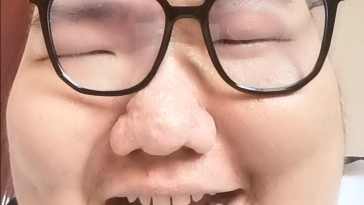 Little sister, so you also like Identity V?