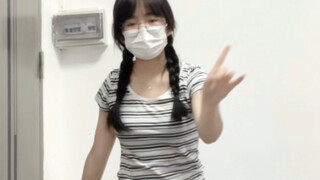 05女大学生宅舞翻跳^>⸝⸝⸝⸝<^ 樱桃炸弹