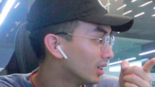 在周杰伦的网吧里叫美女陪玩是一种什么体验？
