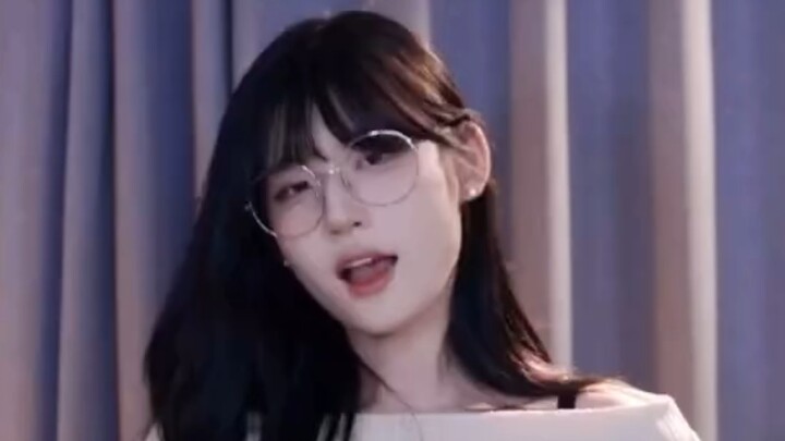 golaniyule Panggung hiburan mendengarkan lagu