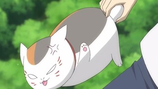 Niangkou Sansan was too heavy, the monster couldn't hold it, and fell down with him