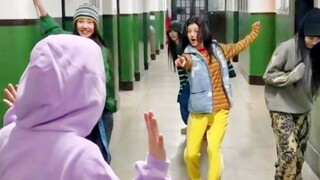 Server pribadi NewJeans 123 pria kayu tantangan OMG!