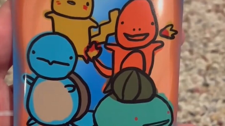 การ์ดโปเกมอนที่วาดด้วยมือแบบนามธรรม