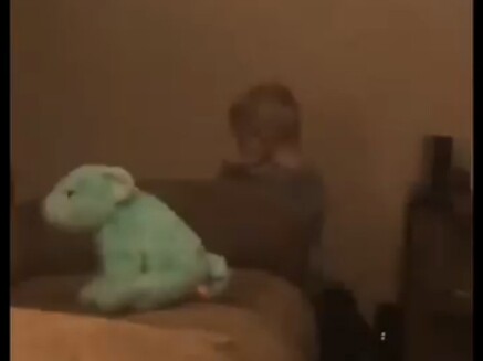 Entah bagian mana yang terlewat, tapi adegan terakhir itu benar-benar tak terlupakan…