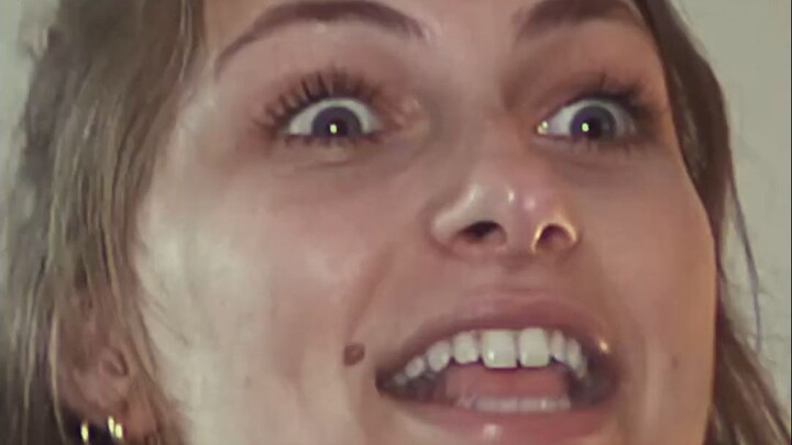 When She Doesn’t Realize Her Boyfriend Is Gay