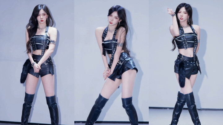 Hehe… leather jacket… hehehehe.