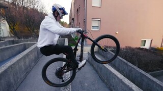 在最猛的年纪，干最生猛的事。