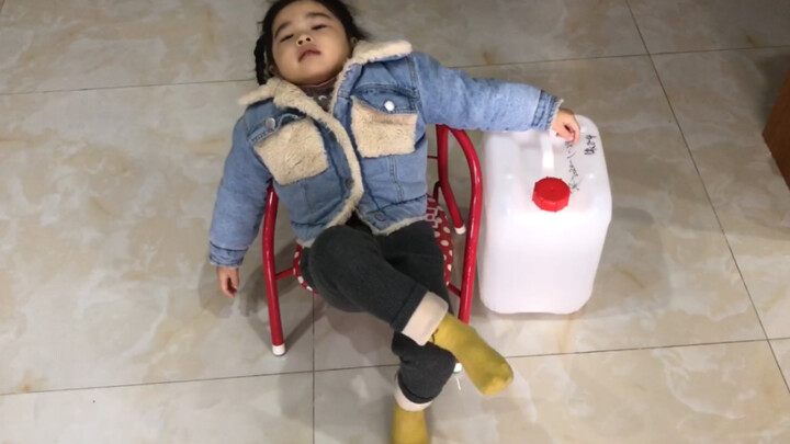 20200202 Did my little sister learn how to act cute yet?! She’s so well-behaved eating and playing b