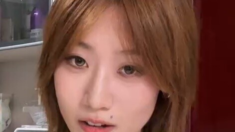 Keren! Cuma karena aku lihat dia lebih lama...