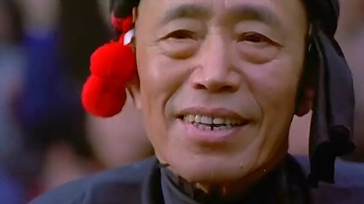 هذا هو حقًا رجل الشارع، كل جملة منه حكمة خالدة من عالم الشارع.