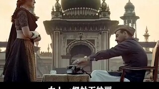 Cảnh tiếp theo trong cuộc phản công của cô gái thật kinh hoàng.