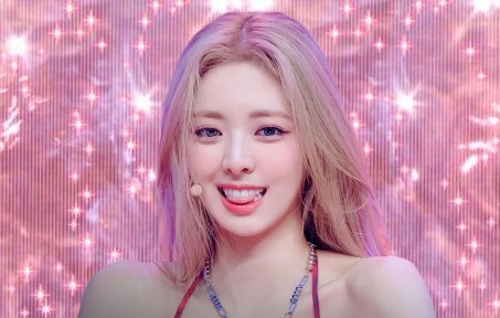 I heard that Shin Yoona is very popular at station B recently? (ITZY-YUNA) SNEAKERS【Direct shooting】