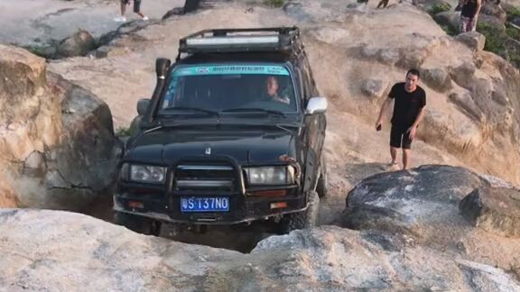 Car off road challenge on the danger road #car #travel #rapter #supercar #superm