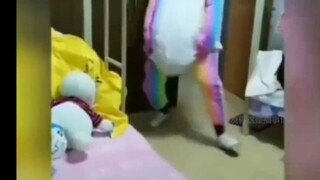มีของว่า งอยู่เต็มท้องไปหมด