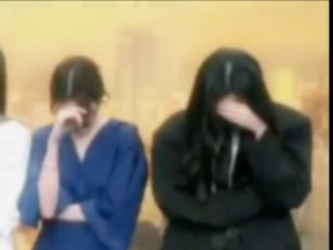 อะไรกันนะทำให้พวกเธอต้องก้มหัว? ฮ่าๆๆ ลองไปสัมผัสกันเอาเองแล้วกัน～